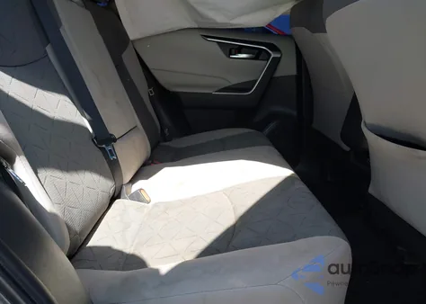 2022 Toyota Rav4 Xle z USA, uszkodzony, nr VIN 2T3W1RFV5NW202544